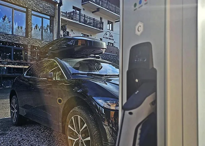 Safir Przy Samym Wyciagu Bed and Breakfast 3*