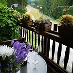 Frühstückspension Safir Przy Samym Wyciagu