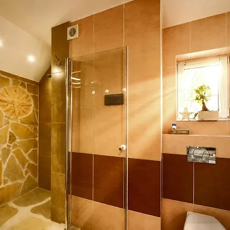 Safir Przy Samym Wyciagu B&B 카르파츠